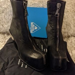 John Fluevog Judd Stand Up